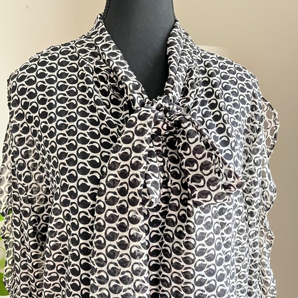 Ann Taylor Tunic/Blouse - Size L -Black and White - Picture 2 of 14